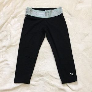 Victoria’s Secret Pink cropped leggings SMALL